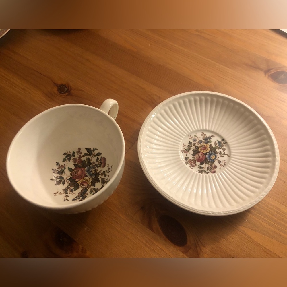 Conway Wedgewood Edme Tea Cup Saucer Set